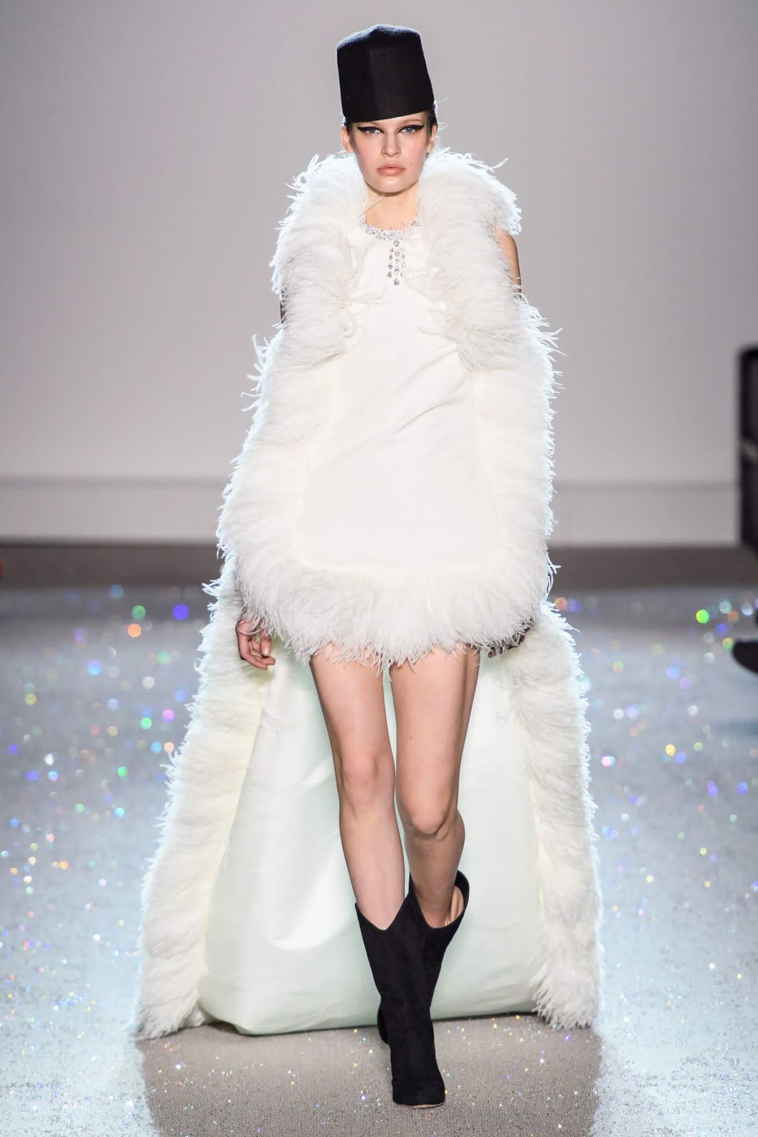 HAUTE COUTURE GLAMOUR: GIAMBATTISTA VALLI