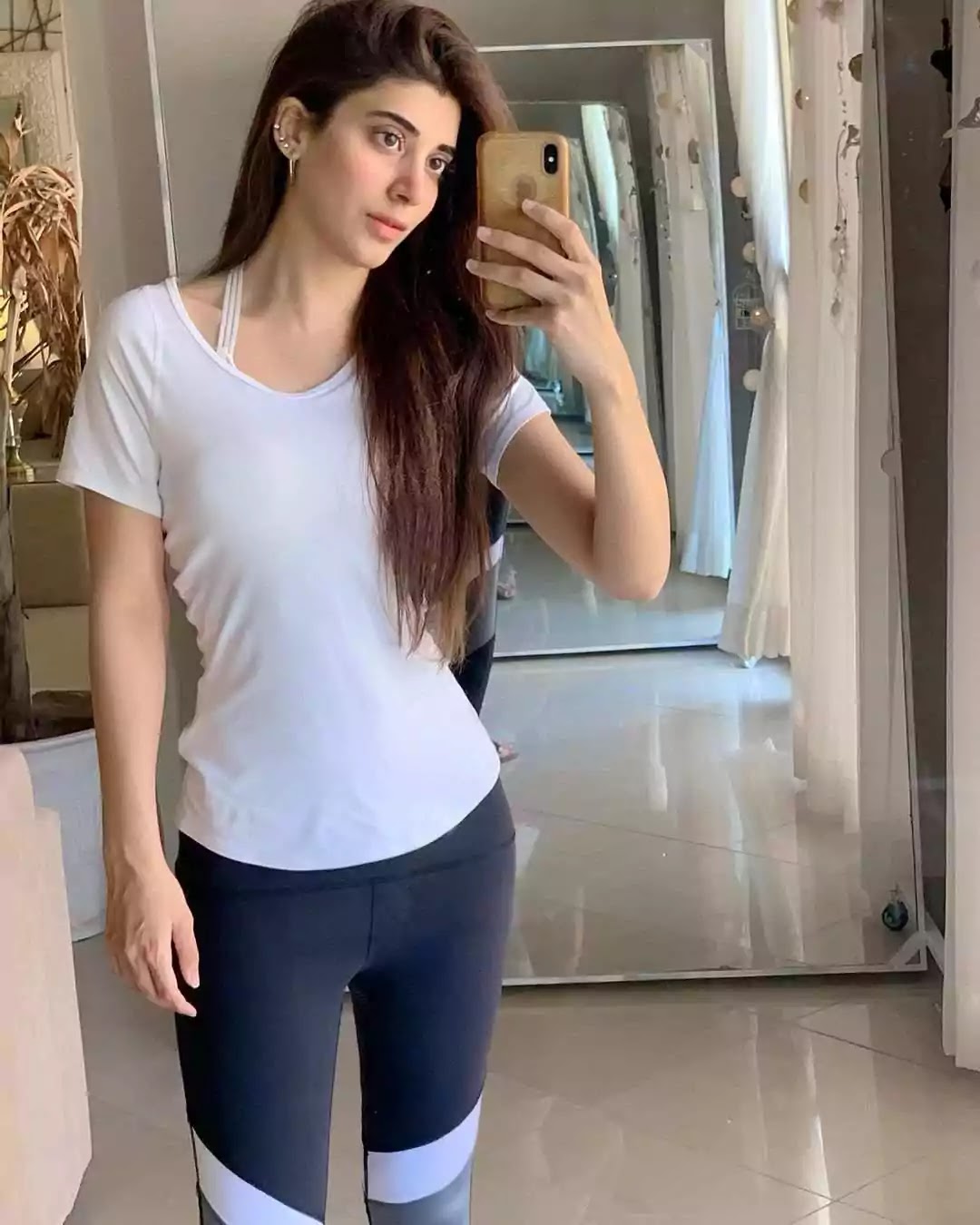 Urwa Hocane Rising Star of Pakistan Some Lovely Clicks