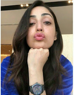 Yami Gautam Without Makeup Face Top 10 Images.Yami Gautam Morning Pic.Yami Gautam Image,Yami Gautam Sexy Look,Yami Gautam Morning walk,Yami Gautam Cute Look