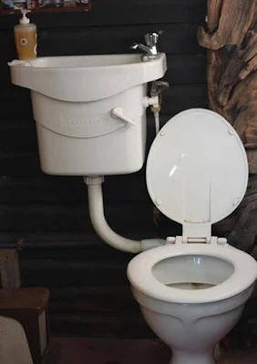 Como reutilizar a água da pia na descarga do banheiro