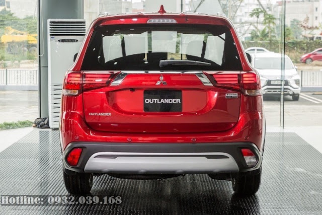 Phần đuôi xe Mitsubishi Outlander 2020 facelift Phần đuôi xe Mitsubishi Outlander 2020 facelift