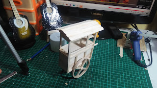 Membuat Miniatur Roda Bakso dari Stik Es Krim