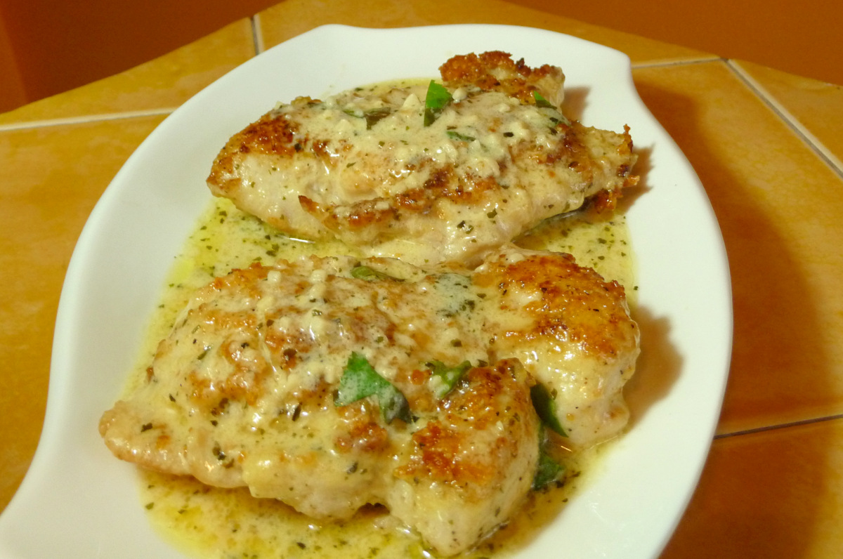 CREAMY GARLIC BUTTER PARMESAN CHICKEN