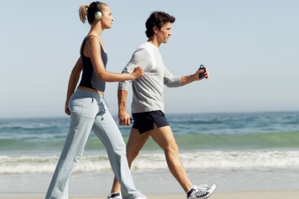 La marcha o el running son ejercicios aeróbicos, deporte y salud