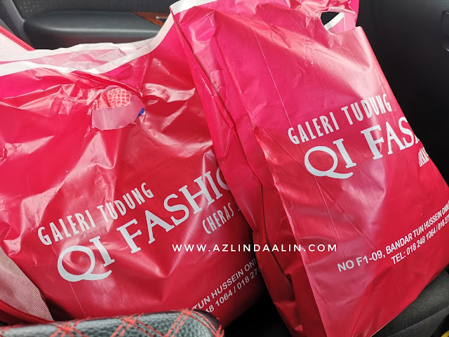 JUBAH RAYA, DUIT RAYA, BARANGAN UMRAH UNTUK MAK , ABAH - Lagi beberapa hari je mak, abah dan adik nak menunaikan umrah di Mekah dan Madinah. Mummy dah terasa sedih dan hiba dah. Huhuhu, tak dapat bayangkan bagaimana perasaan orang lain yang tiada ibu dan bapa di dunia ini ! Daddy pun, dah hampir 8 tahun beraya tanpa maknya. Tapi, daddy tak pernah tunjukkan perasaan sedihnya pada mummy (isteri beliau). Kuatnya beliau ! DUIT RAYA UNTUK MAK, ABAH, ALONG Oleh kerana tak dapat beraya dengan keluarga mummy pada raya pertama atau kedua (insyaallah raya ketujuh onwards kita berjumpa). Maka, duit raya untuk mak abah dah prepare awal-awal. Mata wang duit raya kali ini, berlainan dari duit raya yang sesebelum ini. Duit raya depa berbentuk matawang Riyal tahun ni, sebab mak, abah, along dan adik nak buat umrah pada bulan Ramadan dan Syawal. Mummy pun,nak memudahkan kerja dorang. Mummy sesiap tukarkan duit raya mereka dalam bentuk Riyal (bukan RM), senang mak, abah dan along nak shopping di negara Arab nanti. Money changer sebelah ofis je mummy tukar iaitu di Citta Mall, mahal ke murah ke? Mummy dah tak fikir dah hehe. Yang penting dapat tukar duit Arab. Dah ada kelegaan dalam diri mummy ! BAJU RAYA UNTUK MAK Mak ada beritahu senang buat umrah kalau pakai jubah seluar. Alhamdulillah kali ini. Sempat juga mummy belikan jubah seluar untuk mak, sebab mak ada cakap cantik dan selesa nampak mummy pakai jubah blouse tu tiap kali keluar meeting dengan client. Mummy dulu beli di Shopee je (adakala malas pergi mall), tapi seller tu dah tak jual lagi dah. Depa dah kasi clear stok. So, kebetulan mummy ke Star Avenue untuk pos barang. Ternampak kedai jual jubah blouse. Terus belikan 2 pasang buat mak. Baju raya abah, along dan adik tak ada. Actually ini pun bukan baju raya sebenar. Baju raya sebenar pastinya mereka dah siap awal-awal untuk sedondon. Tapi kerana umrah di Ramadan dan Syawal. Mummy gelarkannya sedondon lah ! BIOBAX UNTUK MAK DAN ABAH BAWA UMRAH Oleh kerana mak dan abah dah berumur, mummy bekalkan depa 2 botol Biobax untuk melegakan mana-mana bahagian yang mereka perlu sama ada kaki , pinggang atau dada. Mak pun lutut sakit tu, abah pulak kerap sakit pinggang. Jadik, memang wajib ada biobax. Mummy dah 3 tahun gunakan biobax ini, kalau selsema tu..bubuh kat tapak tangan dan hidu 3x sehari. Insyaallah tak perlu makan pil boleh cepat sembuh ! EBENE BIO-RAY KNEE GUARD UNTUK MAK BAWA KE UMRAH Nak ikutkan mak tak berapa suka pakai knee guard ini, ketat dan susah sket nak pasang dan buka. Tapi, demi lutu mak. Mummy belikan juga sepasang. Knee guard EBENE Bio-Ray ini lain dari yang lain. Orang kata bukan sekadar support lutut tapi untuk peredarah darah dan oksigen juga. Jangan tak pakai tau, mak ! Moga lutut kurang sakit di sana nanti ! Mummy doakan moga mak, abah, along dan adik sihat sepanjang umrah nanti dan dapat umrah yang mabrur ! Aminnnn.... JUBAH RAYA, DUIT RAYA, BARANGAN UMRAH UNTUK MAK , ABAH - Lagi beberapa hari je mak, abah dan adik nak menunaikan umrah di Mekah dan Madinah. Mummy dah terasa sedih dan hiba dah. Huhuhu, tak dapat bayangkan bagaimana perasaan orang lain yang tiada ibu dan bapa di dunia ini ! Daddy pun, dah hampir 8 tahun beraya tanpa maknya. Tapi, daddy tak pernah tunjukkan perasaan sedihnya pada mummy (isteri beliau). Kuatnya beliau ! DUIT RAYA UNTUK MAK, ABAH, ALONG Oleh kerana tak dapat beraya dengan keluarga mummy pada raya pertama atau kedua (insyaallah raya ketujuh onwards kita berjumpa). Maka, duit raya untuk mak abah dah prepare awal-awal. Mata wang duit raya kali ini, berlainan dari duit raya yang sesebelum ini. Duit raya depa berbentuk matawang Riyal tahun ni, sebab mak, abah, along dan adik nak buat umrah pada bulan Ramadan dan Syawal. Mummy pun,nak memudahkan kerja dorang. Mummy sesiap tukarkan duit raya mereka dalam bentuk Riyal (bukan RM), senang mak, abah dan along nak shopping di negara Arab nanti. Money changer sebelah ofis je mummy tukar iaitu di Citta Mall, mahal ke murah ke? Mummy dah tak fikir dah hehe. Yang penting dapat tukar duit Arab. Dah ada kelegaan dalam diri mummy ! BAJU RAYA UNTUK MAK Mak ada beritahu senang buat umrah kalau pakai jubah seluar. Alhamdulillah kali ini. Sempat juga mummy belikan jubah seluar untuk mak, sebab mak ada cakap cantik dan selesa nampak mummy pakai jubah blouse tu tiap kali keluar meeting dengan client. Mummy dulu beli di Shopee je (adakala malas pergi mall), tapi seller tu dah tak jual lagi dah. Depa dah kasi clear stok. So, kebetulan mummy ke Star Avenue untuk pos barang. Ternampak kedai jual jubah blouse. Terus belikan 2 pasang buat mak. Baju raya abah, along dan adik tak ada. Actually ini pun bukan baju raya sebenar. Baju raya sebenar pastinya mereka dah siap awal-awal untuk sedondon. Tapi kerana umrah di Ramadan dan Syawal. Mummy gelarkannya sedondon lah ! BIOBAX UNTUK MAK DAN ABAH BAWA UMRAH Oleh kerana mak dan abah dah berumur, mummy bekalkan depa 2 botol Biobax untuk melegakan mana-mana bahagian yang mereka perlu sama ada kaki , pinggang atau dada. Mak pun lutut sakit tu, abah pulak kerap sakit pinggang. Jadik, memang wajib ada biobax. Mummy dah 3 tahun gunakan biobax ini, kalau selsema tu..bubuh kat tapak tangan dan hidu 3x sehari. Insyaallah tak perlu makan pil boleh cepat sembuh ! EBENE BIO-RAY KNEE GUARD UNTUK MAK BAWA KE UMRAH Nak ikutkan mak tak berapa suka pakai knee guard ini, ketat dan susah sket nak pasang dan buka. Tapi, demi lutu mak. Mummy belikan juga sepasang. Knee guard EBENE Bio-Ray ini lain dari yang lain. Orang kata bukan sekadar support lutut tapi untuk peredarah darah dan oksigen juga. Jangan tak pakai tau, mak ! Moga lutut kurang sakit di sana nanti ! Mummy doakan moga mak, abah, along dan adik sihat sepanjang umrah nanti dan dapat umrah yang mabrur ! Aminnnn....