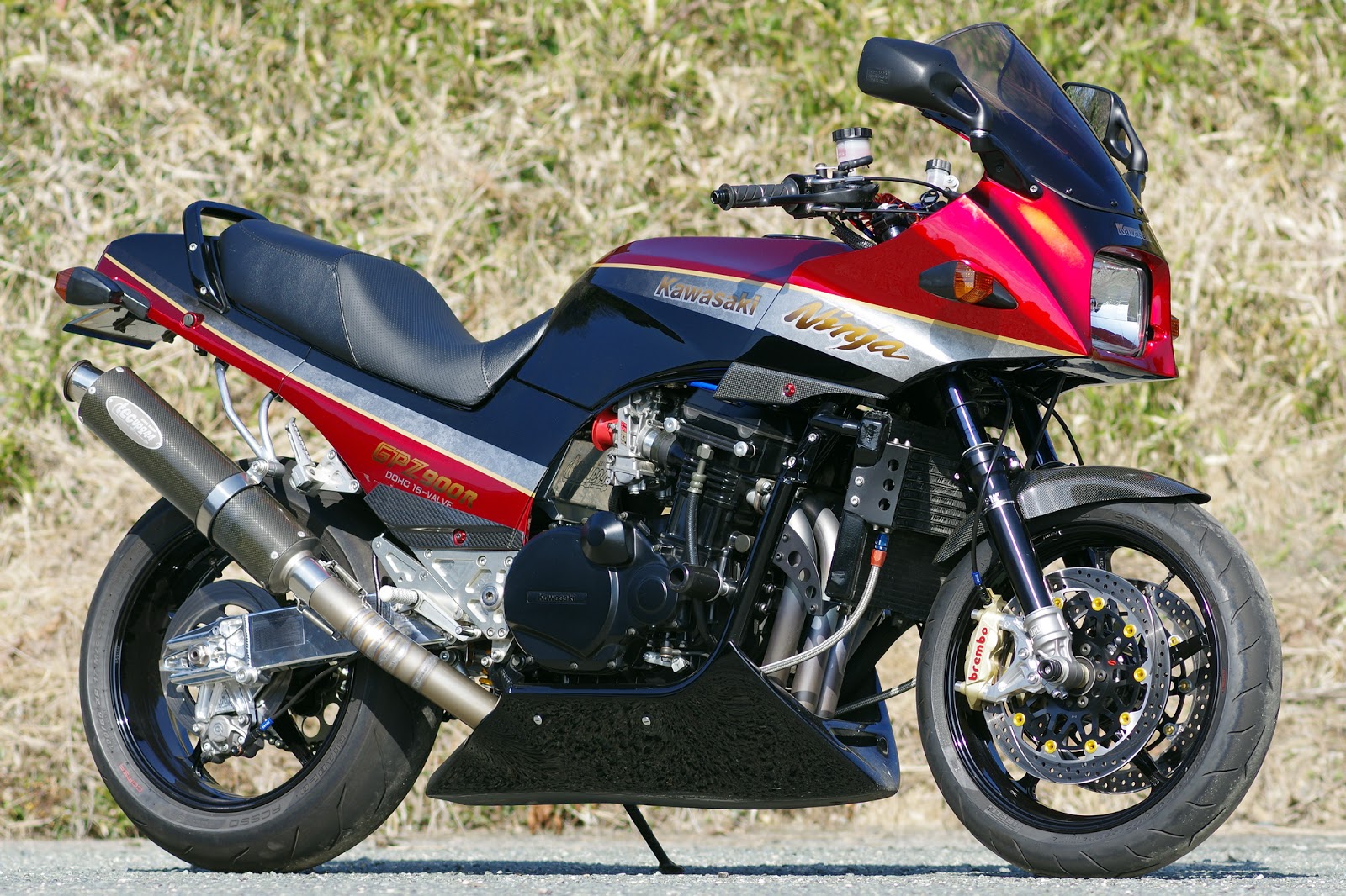kawasaki gpz 900 r 2021