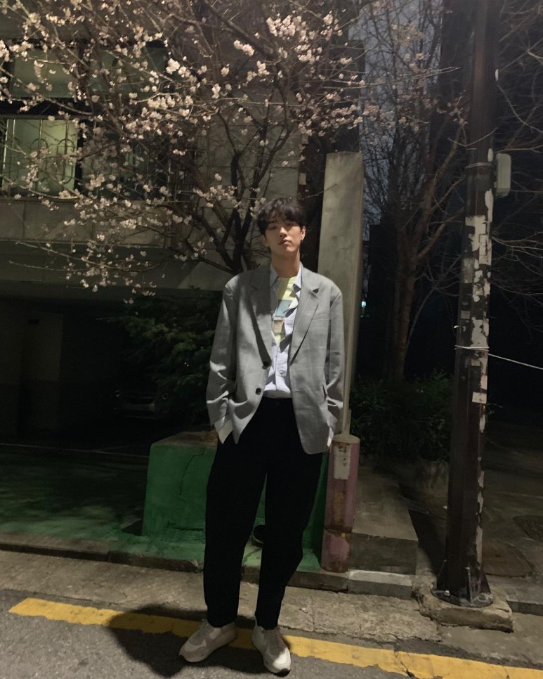 내 취향 송진내 오지게 난다길래 가져와본 슬렌더 남자가수 둘 (예지력하락주의) | 인스티즈