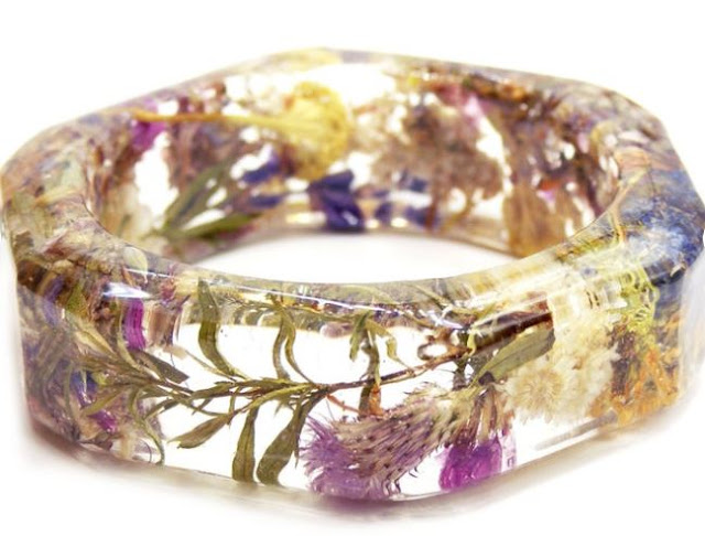 Welcome to Whimsy: Resin jewelry by Modern Flower Child