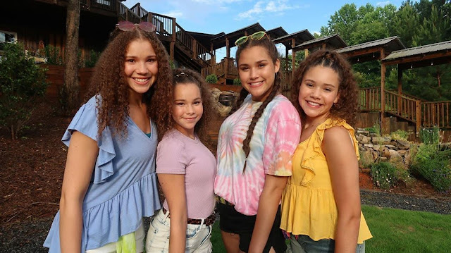 Olivia Haschak - Age, Wiki, Bio, Trivia, Photos - FilmiFeed