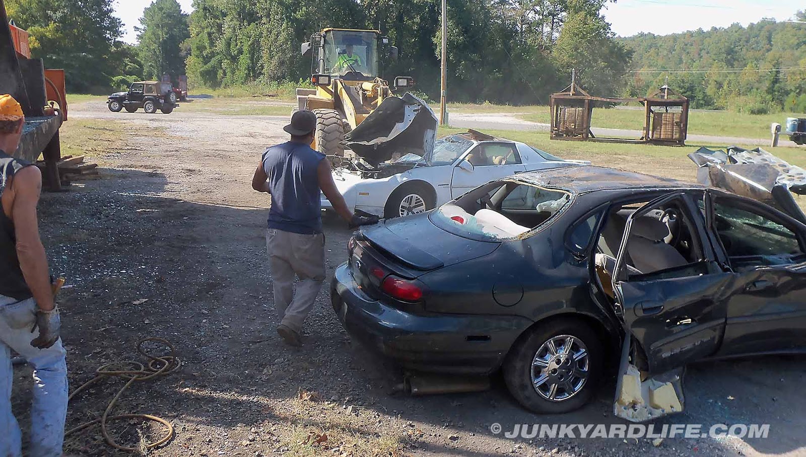 Junkyard Life Classic Cars, Muscle Cars, Barn finds, Hot rods and part