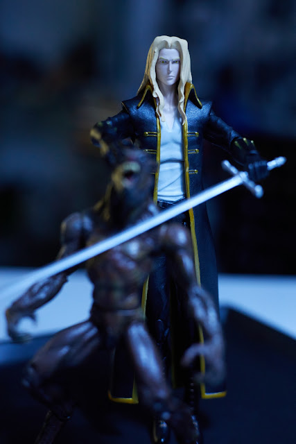 caslevania - toys - netflix - alucard