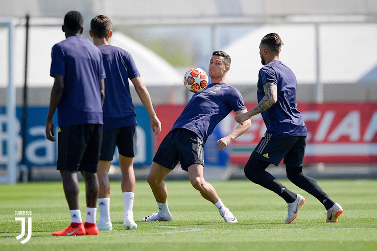 Of Three - Cristiano Ronaldo Trains In Nike Mercurial Superfly 360 "LVL Up" Boots Footy Headlines