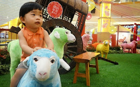 Largest Year Of Sheep Gathering, Cherry Woolly Spring 2015, Sunway Pyramid, Shopping Mall Chinese New Year Deco, CNY Deco, Lou Sang, Yee Sang