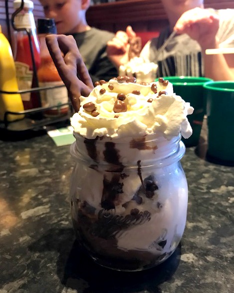  chocolate fudge sundae frankie and bennys