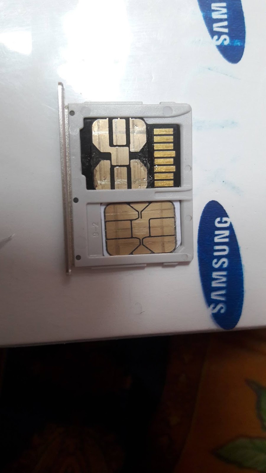 Cara Pasang 2 Sim Card dan 1 Micro Sd Pada Samsung Galaxy A3
