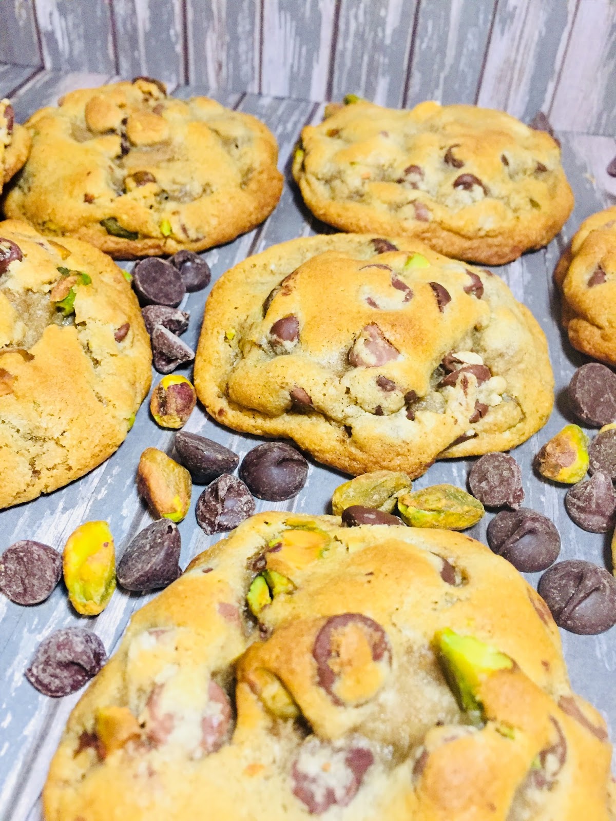 Pistachio Chocolate Chip Cookies
