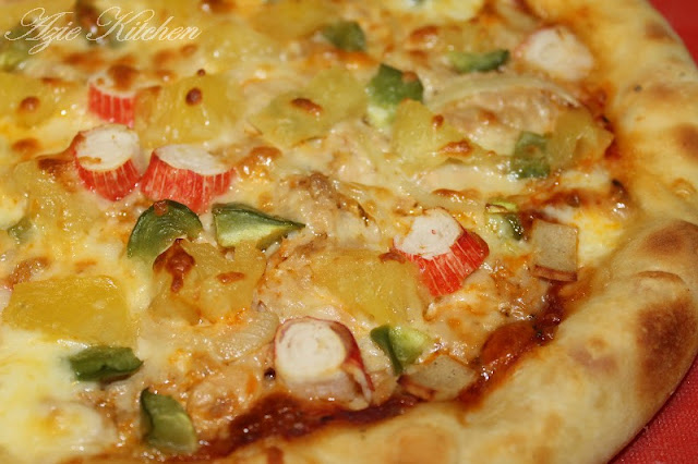 Stuffed Crust Tuna Pizza