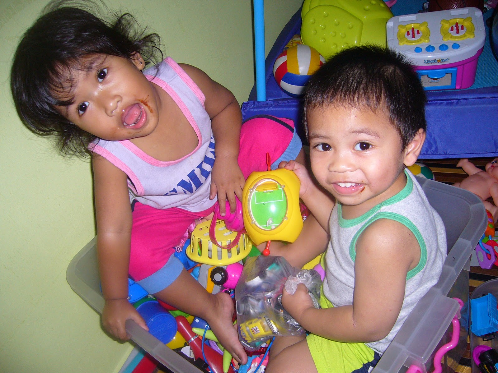 Welcome to Our Blog: Izzka & Zaid in Toy Box