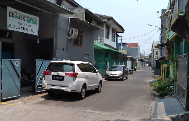 Pengusaha serakah ilegal di tempat pemukiman perumahan penduduk Pengusaha serakah ilegal di tempat pemukiman perumahan penduduk