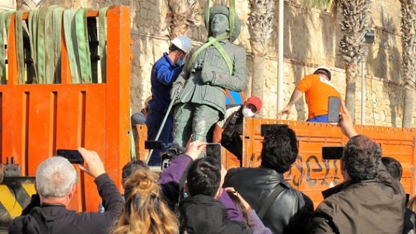 El PP se pone nervioso si le hablan del franquismo, pero con la URSS no tiene tantos problemas El PP se pone nervioso si le hablan del franquismo, pero con la URSS no tiene tantos problemas
