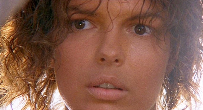 Films Et Séries Tv Avec Jeanne Tripplehorn Movie and TV Cast Screencaps: Jeanne Tripplehorn as Helen in Waterworld