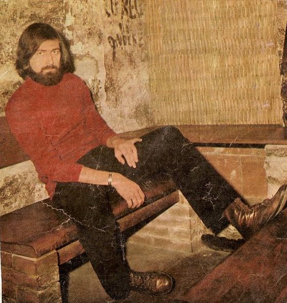 Rispieghiamo GUCCINI per chi era assente febbraio 2011 jpg (559x589)