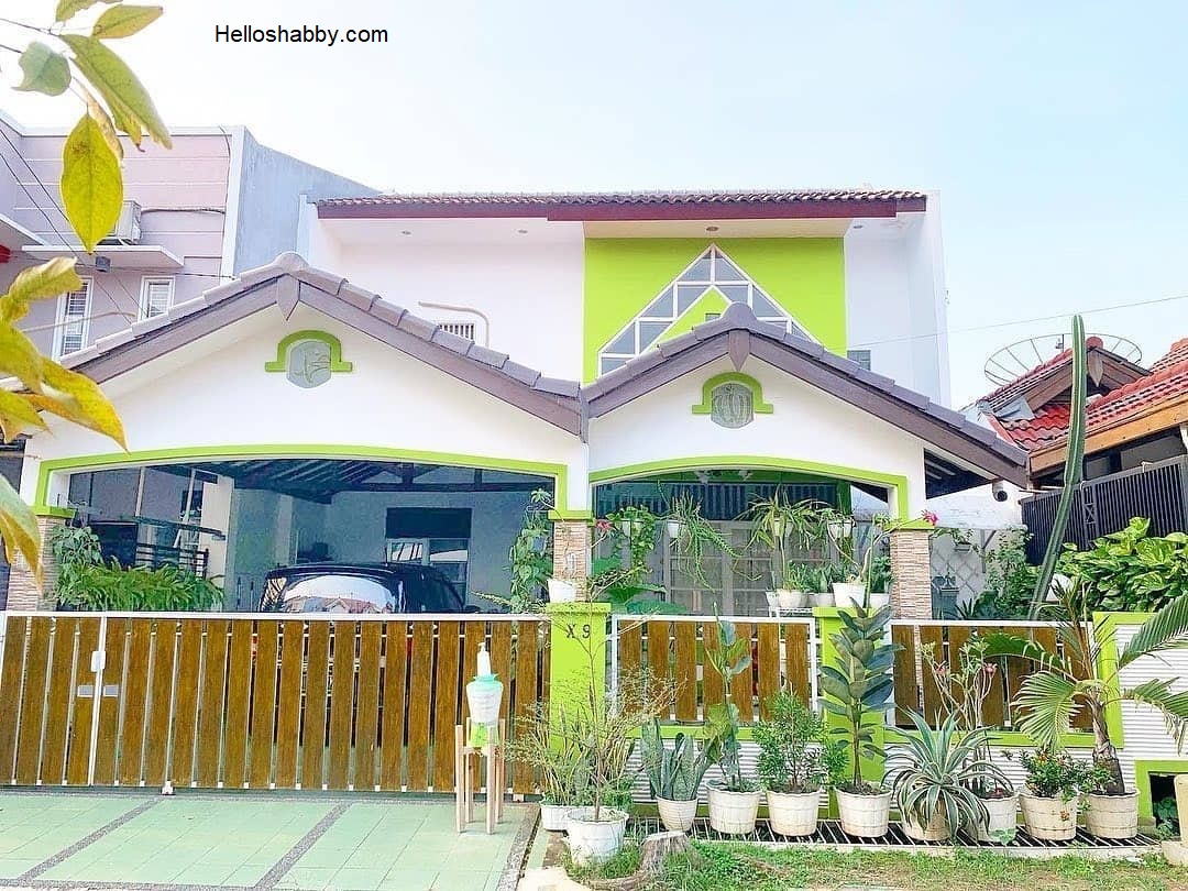 Desain Pagar Minimalis Paduan Tembok dan Woodplank, Kesan Elegan