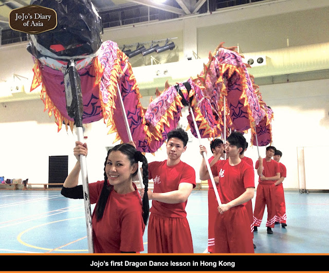 Jojo Struys'first Dragon Dance lesson in Hong Kong - "Jojo’s Diary of Asia" 