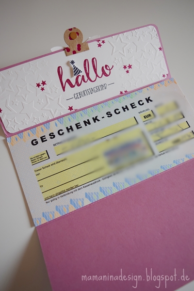 mama nina: ein Geschenkgutschein hübsch verpackt (mit Maßen zum