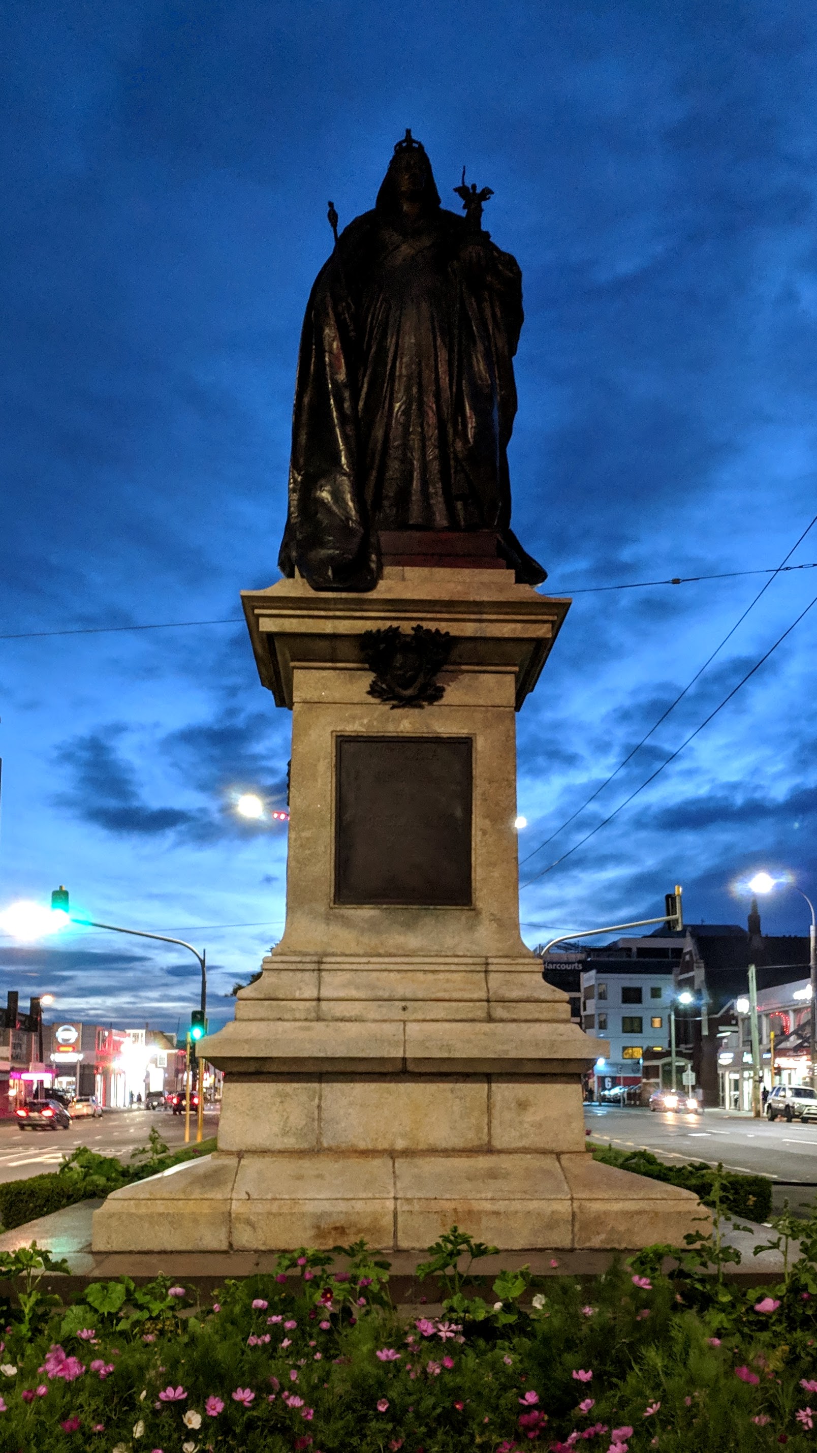 The Queen Victoria statue on Cambridge Terrace with a stunning blue summer twilight backdrop