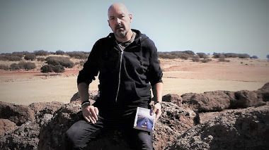 Juan Álvarez: «Cuando escribo, prefiero el silencio»