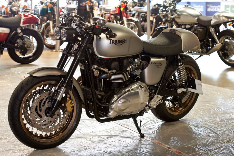 bonneville vs interceptor