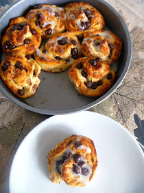 Quick and Easy Chocolate Chip Cinnamon Rolls: Heavenly chocolately breakfast pastries! - Slice of Southern