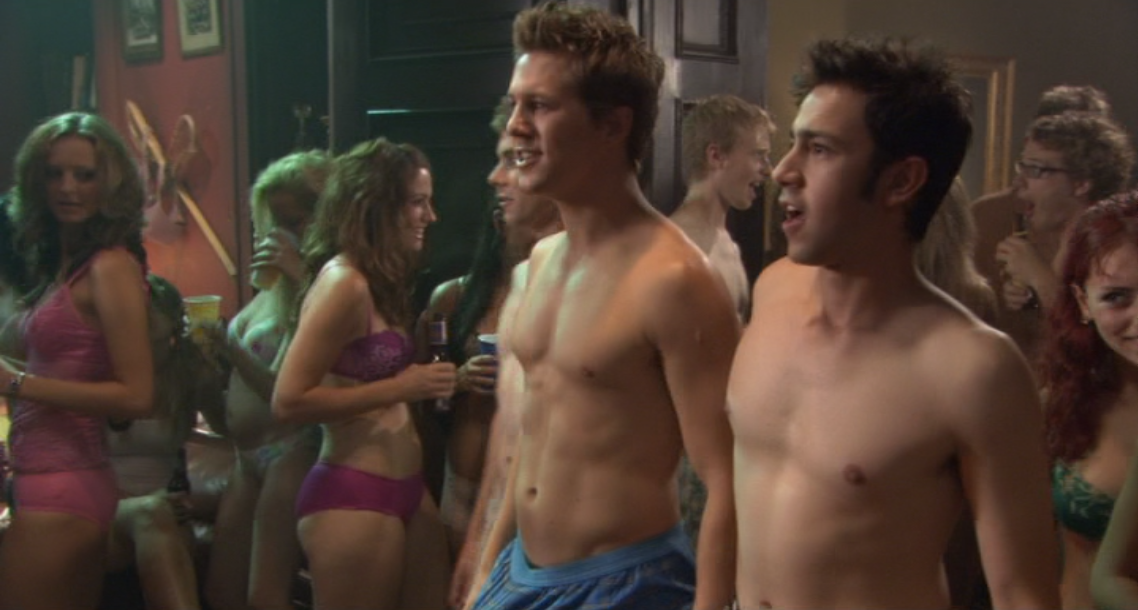 Watch american pie presents the naked mile online