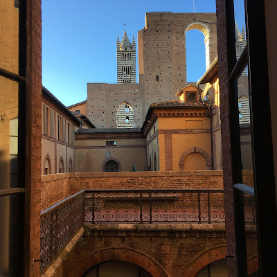 Siena: Palazzo delle Papesse - vista