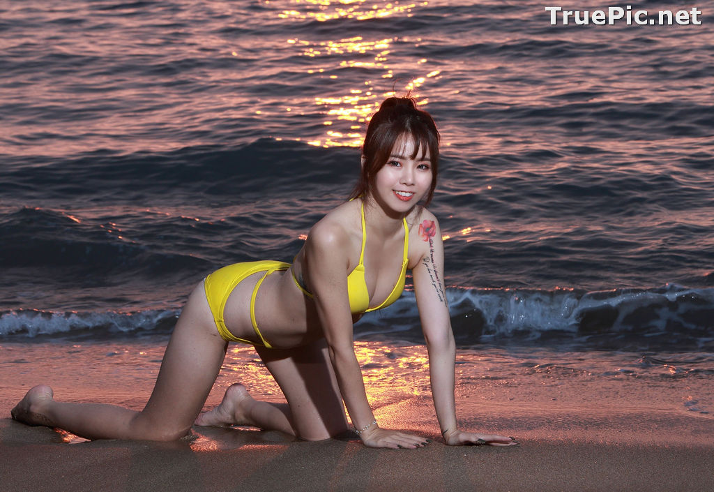 Image Taiwanese Beautiful Model - Debby Chiu - Yellow Sexy Bikini - TruePic.net - Picture-46