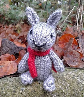 PATRON GRATIS CONEJO AMIGURUMI DE PUNTO 40