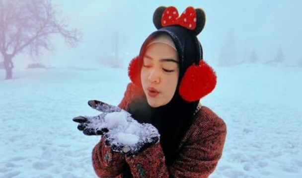 PROFIL BIODATA RIA RICIS TERLENGKAP RATU YOUTUBE INDONESIA