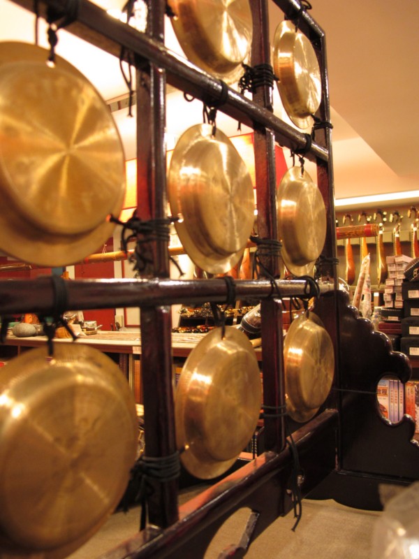 Sabrina à Taïwan Une boutique d'instruments traditionnels chinois et