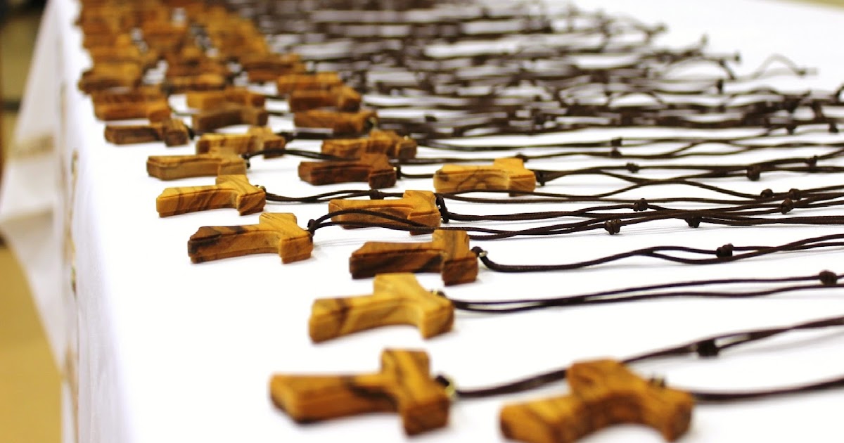 La tau que llevan los franciscanos