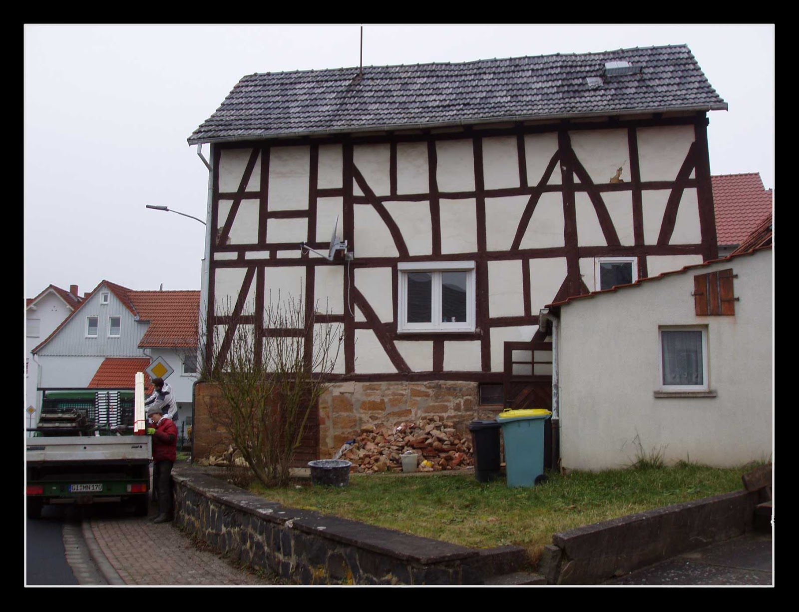 My Schimmelbude Is My Castle Garten Gewachshaus Und Parkplatz