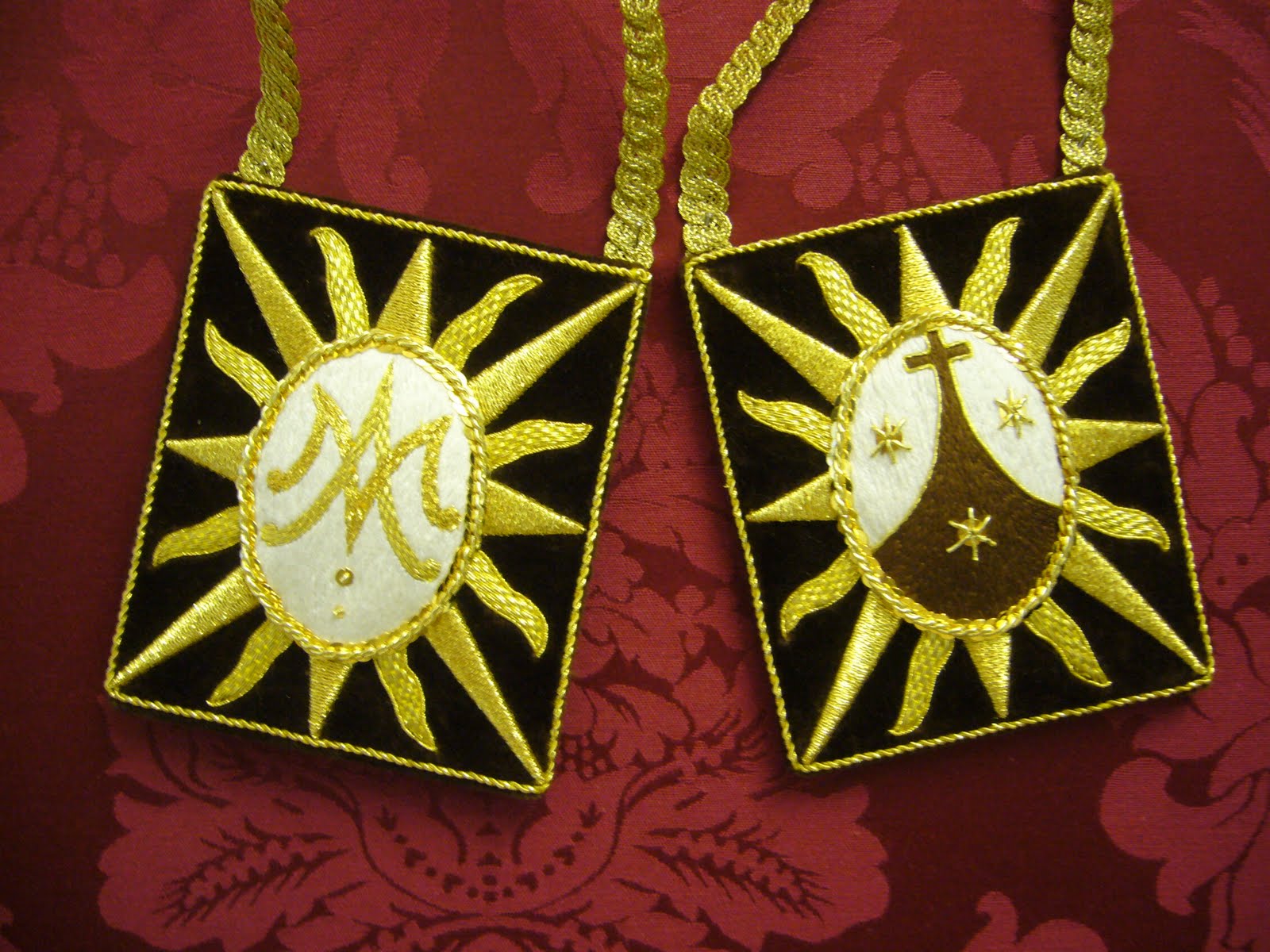 CATÓLICO DEFIENDE TU FE Hermosa explicación y significado del Escapulario