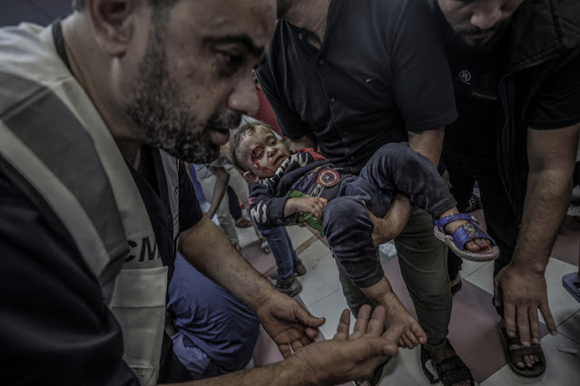 Gazze'de Hastane Bombalandı