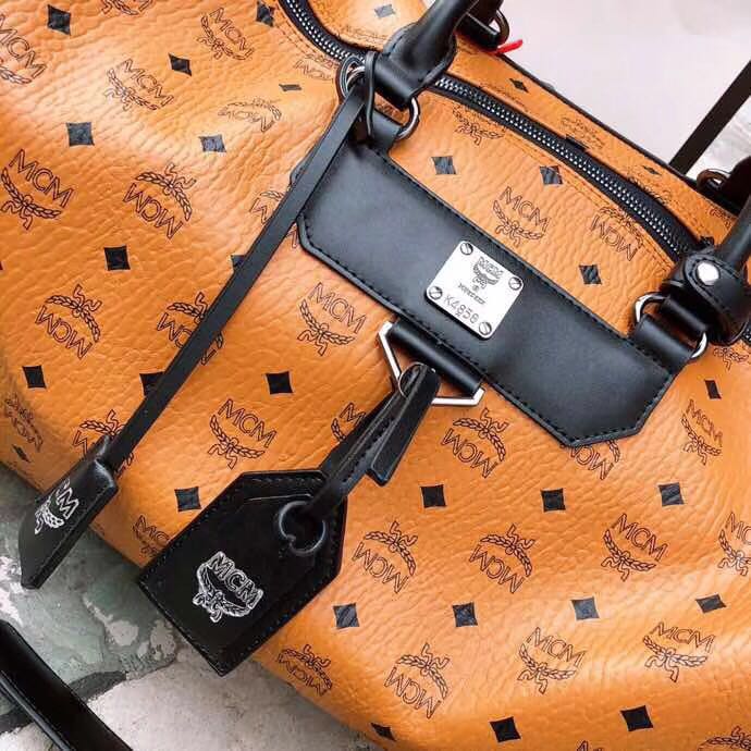 mcm nomad weekender