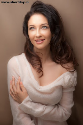 Saumya Tandon pics bhabhi ji