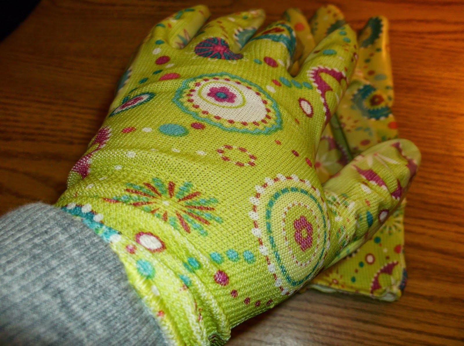 Missy's Product Reviews Women's Garden Gloves Review, Giveaway