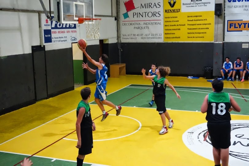 CADET CORNELLÀ 2001 CLUB BÀSQUET ESPARREGUERA B 8 CB. CORNELLÀ 01 58