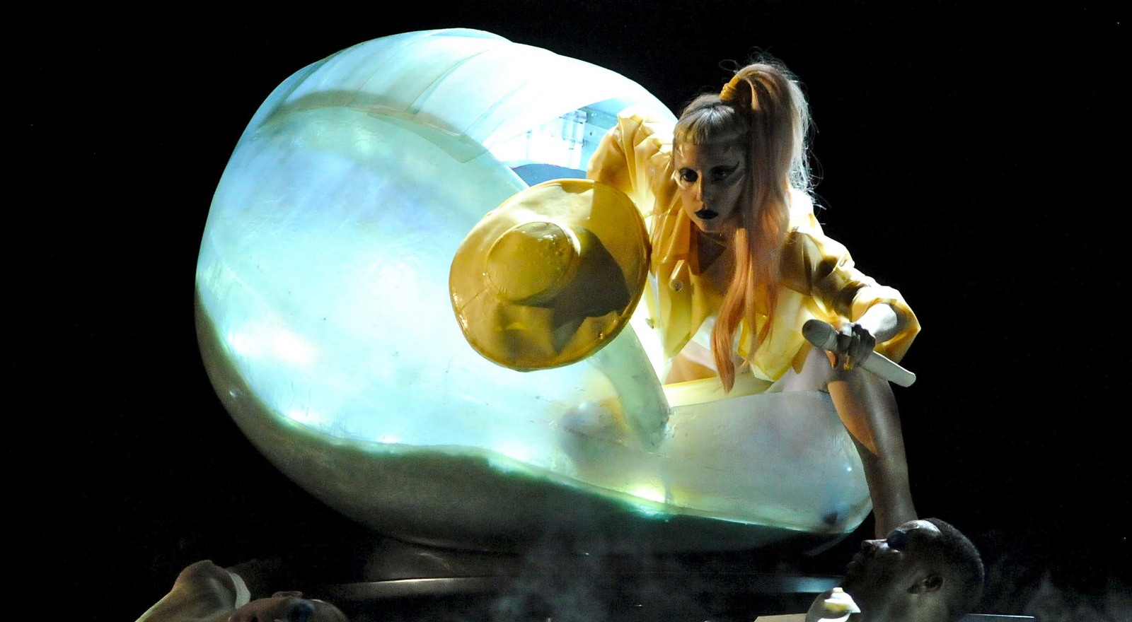 Gaga Down Under: Lady GaGa Performing Born This Way Grammys 1080p HD