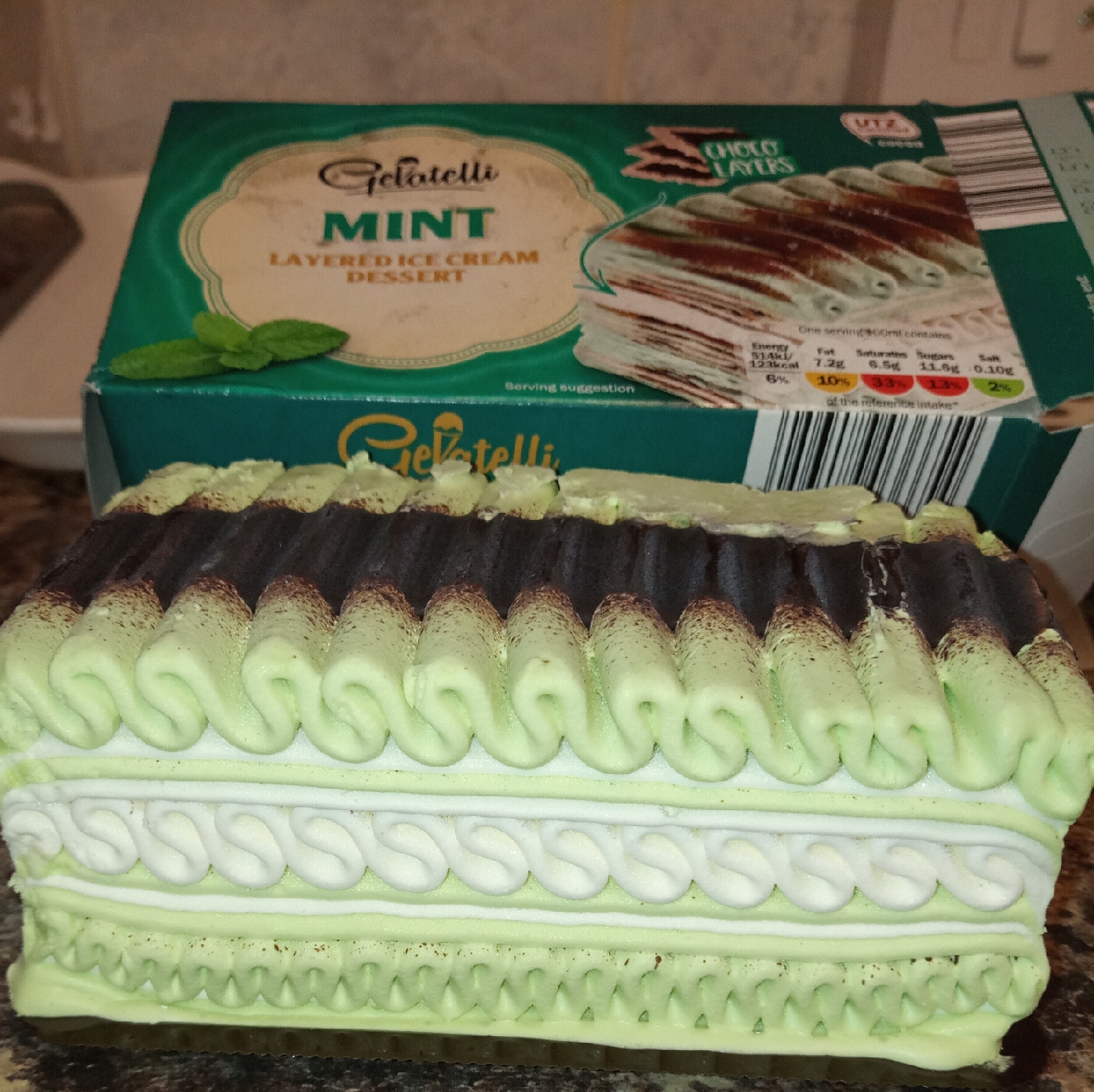 Supersupergirl's Food Reviews [Review] Lidl Gelatelli Mint Layered Ice