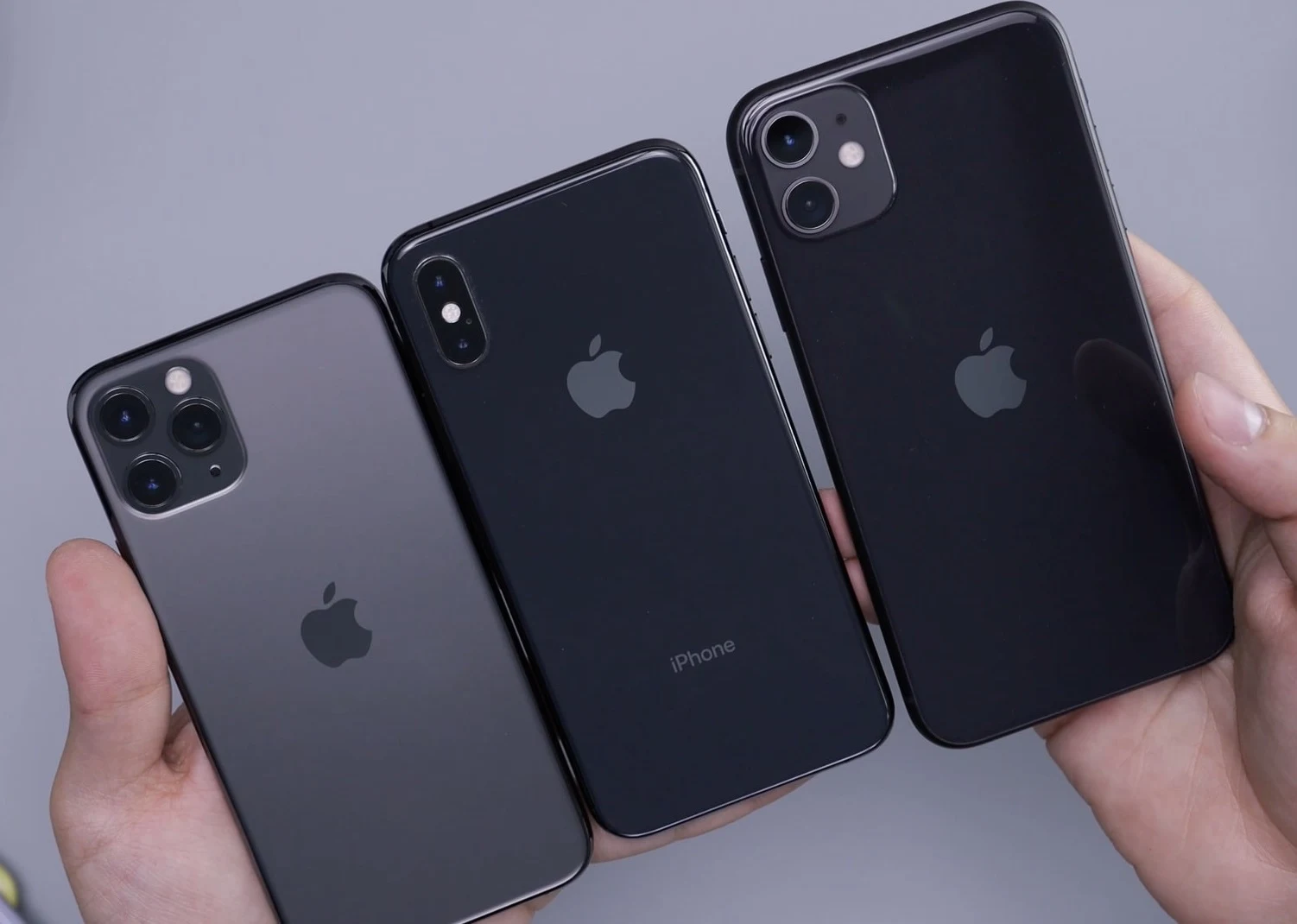 IPhone 11 Pro dengan ukuran layar 5.8 inci